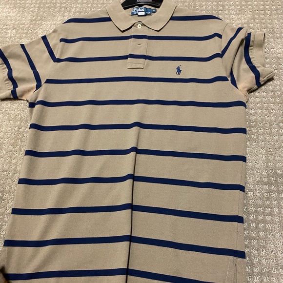 Polo - Picture 1 of 1